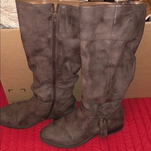 Brown boots